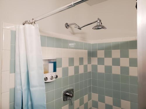 Un baño de Funky Urban Studio near UNR