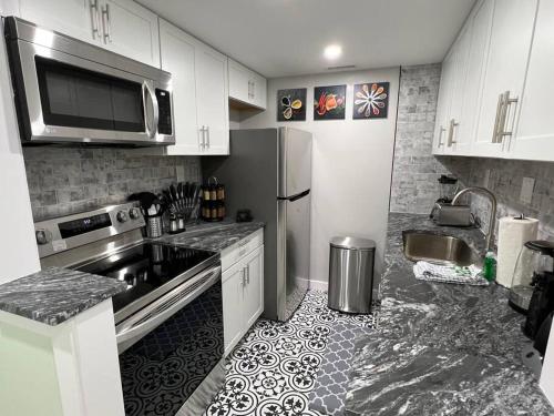 Tranquility in paradise- 2 bedroom villa w/parking photo 5