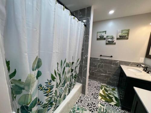 Tranquility in paradise- 2 bedroom villa w/parking photo 43