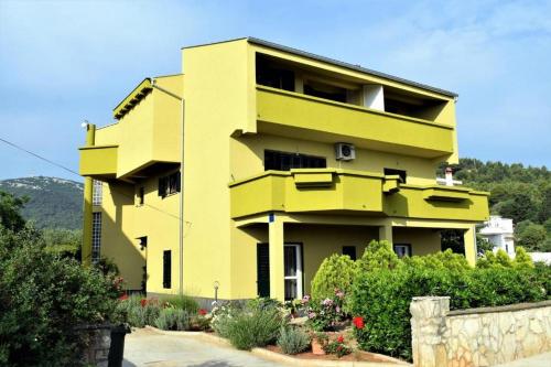 Apartments with a parking space Dobropoljana, Pasman - 21397