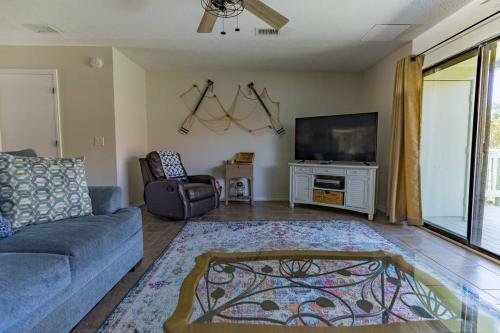 Spacious Family Hideaway on the Emerald Coast! photo 12