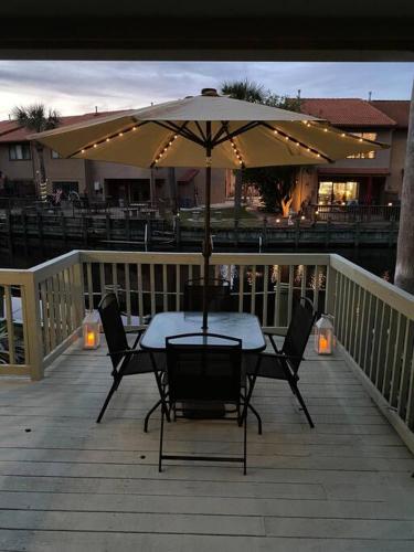 Spacious Family Hideaway on the Emerald Coast! photo 22
