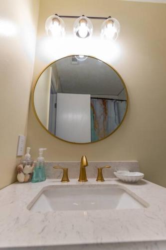 Spacious Family Hideaway on the Emerald Coast! photo 26