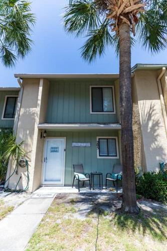 Spacious Family Hideaway on the Emerald Coast! photo 27