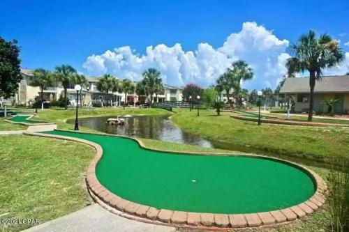 Spacious Family Hideaway on the Emerald Coast! photo 28