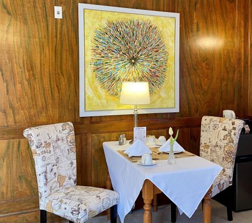 Un lugar para sentarse en The Latch Inn