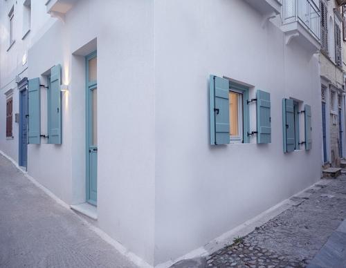 NiaN CYCLADIC SUITE