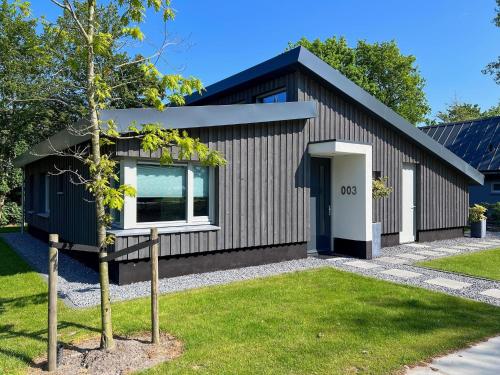 Das Gebäude in dem sich das Ferienhaus befindet