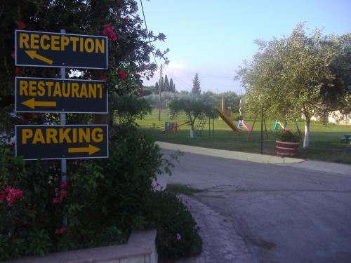 Gallery image of Zorbas Hotel in Myrtéa