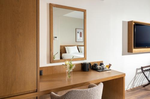 Kos Divine Hotel & Suitesにあるテレビまたはエンターテインメントセンター