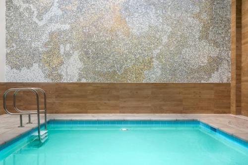AC Hotel by Marriott San Francisco Airport/Oyster Point Waterfront Image