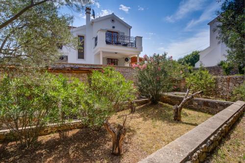 Zahrada ubytování Villa VALERIE with pool and sea view