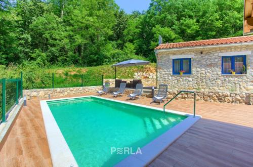 Cozy stone house CAPREE with pool – Photos 3