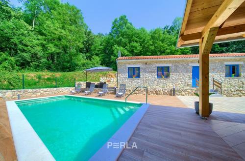 Cozy stone house CAPREE with pool – Photos 2