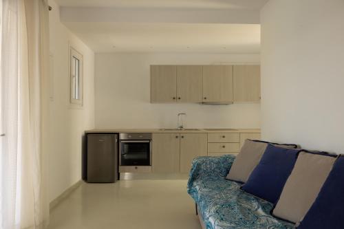 Amaris Mykonian Residenceにあるキッチンまたは簡易キッチン