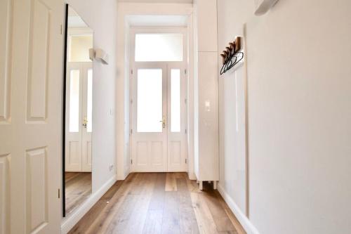 Luxury Apartment by Hi5 - Budapest Broadway (094) 1066 Budapest, 30 Zichy Jenő utca kép - 3
