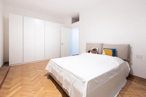 Modern new apartment near Corso Sempione