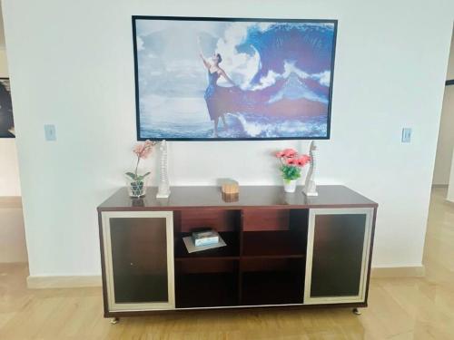 TV a/nebo společenská místnost v ubytování Beach Front Penthouse in Exclusive Tower