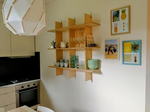 Кухня или мини-кухня в monticello golf townhouse
