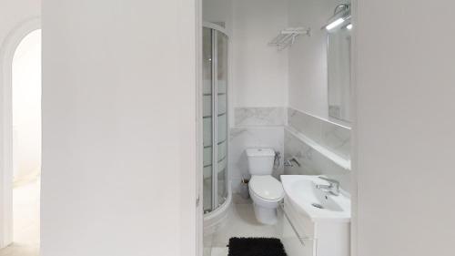 VV Las Buganvillas MASPALOMAS - Cocina y habitaciones con baños privados
