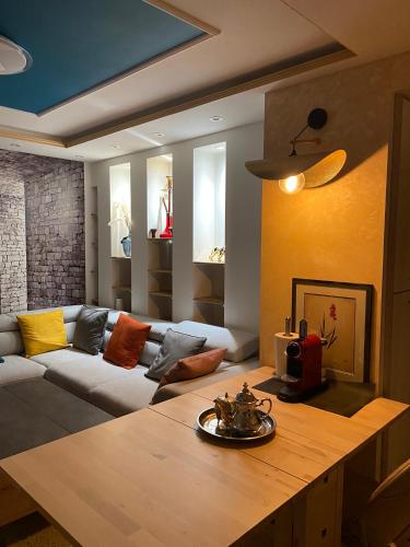 Superbe appartement rénové et au bord de la mer