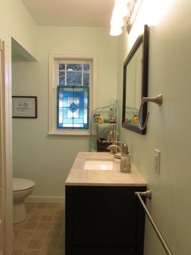 Et badeværelse på Campbell Cottage B&B