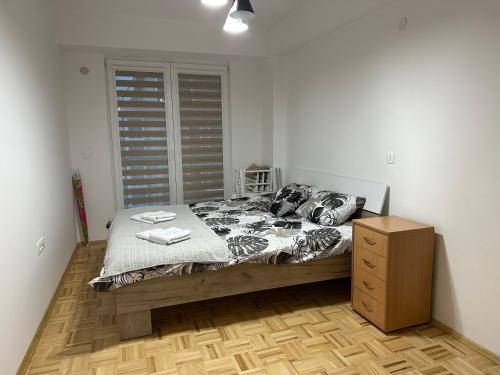 Llit o llits en una habitació de Welcoming Apartment w/ Wi-Fi + Private Bathroom