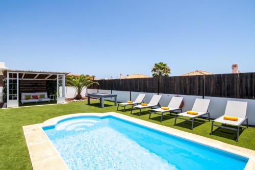 Fotografie z fotogalerie ubytování Villa Caleta Heights by Villa Plus v destinaci Caleta De Fuste