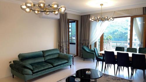 Seating area sa NQ Luxury Apartment