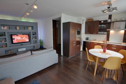 Bungalo Apartments