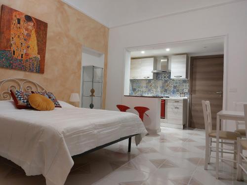 GL Golden City Apartments photo 47