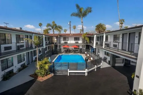 Sunset West Hotel, SureStay Collection By Best Western in Pasadena