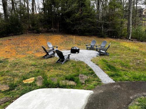 Gallery image of Pet Friendly Fire Pit, Movie Theater, Pool, Sauna in Sevierville