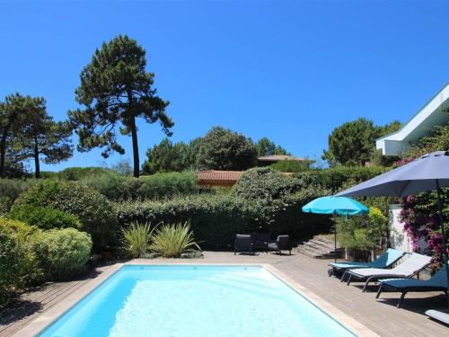 Magnifique villa lumineuse rénovée avec piscine chauffée, terrasses et jardin - FR-1-736-3