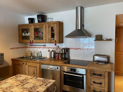 Appartement 3 pièces avec piscine et parking, jusqu'à 6 personnes - FR-1-733-128