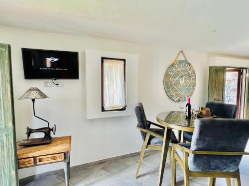 TV a/nebo společenská místnost v ubytování Loft Milán Valquirico