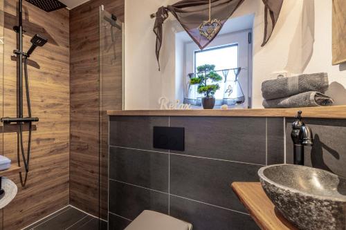Bilik mandi di Riedbach-Lodge