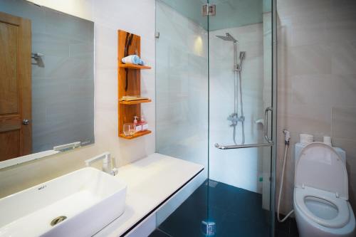 Koupelna v ubytování Cavilla Boutique Hotel & Apartment Da Nang