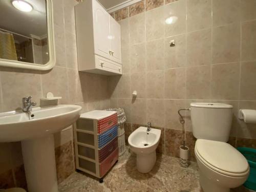 Kúpeľňa v ubytovaní appartement plage des naufragés