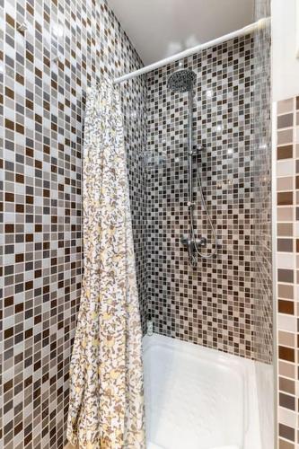 Justino Triana Suite By Valcambre