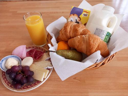 Chelmsford Bed and Breakfast tesisinde konuklar için mevcut kahvaltı seçenekleri