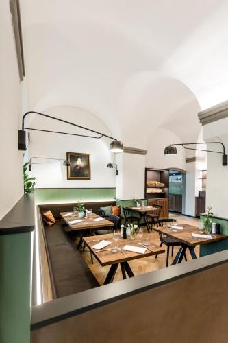 Una cocina o cocineta en Hotel Der Löwen