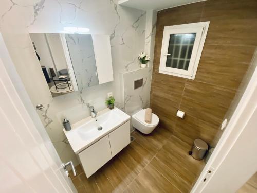 Central Grey quiet apartment