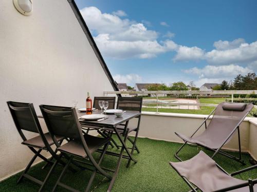 Carnac : Duplex 3 pièces avec Piscine Chauffée, Wifi et Parking, à 1 km de la Plage - FR-1-477-149