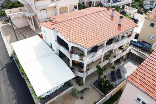 Modern 3BR Apartments in Zadar with Balcony or Terrace, FREE Parking & AC
