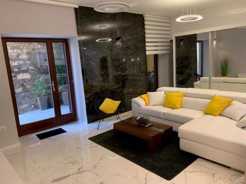 Apartments old town Parenso