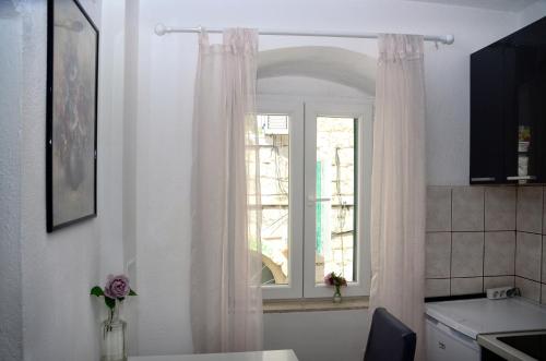 Studio City Center Apartment