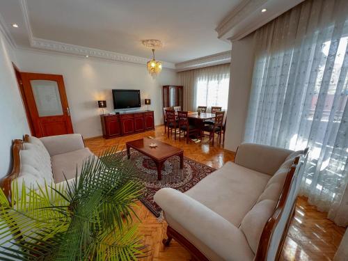 Spacious 120 sqm 4 rooms Beach – 7 min!