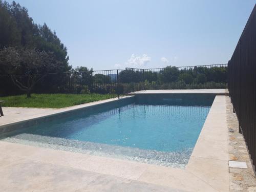 Πισίνα στο ή κοντά στο Bastide Toujours Dimanche, Maison de vacances avec vue & piscine chauffée