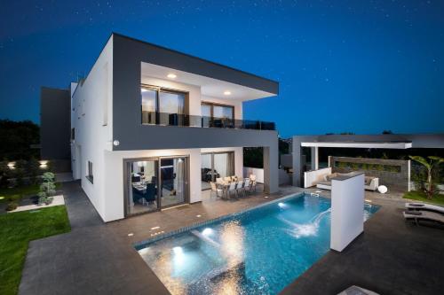 VILLA ELLA OASIS OF CALM